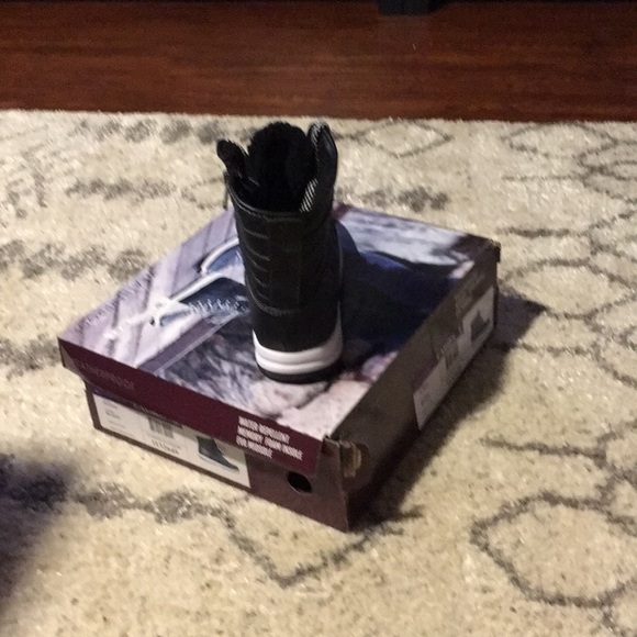 Winter boot - Picture 2 of 4